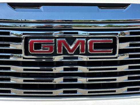 Used 2025 GMC Sierra 1500 Denali w/ Denali Reserve Package AWD/4WD image 47
