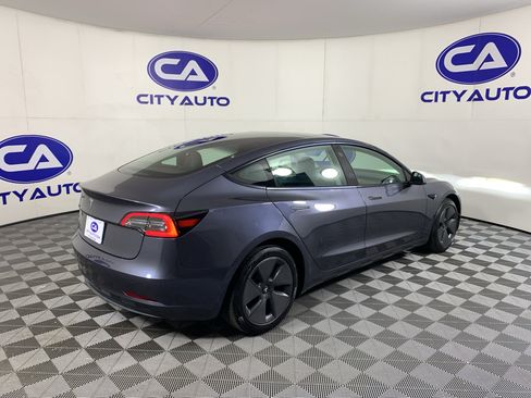Used 2023 Tesla Model 3 Standard Range RWD image 3