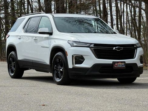 Used 2023 Chevrolet Traverse LT w/ Midnight/Sport Edition image 6