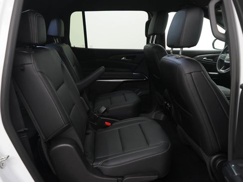Used 2026 Chevrolet Traverse LT AWD/4WD image 12
