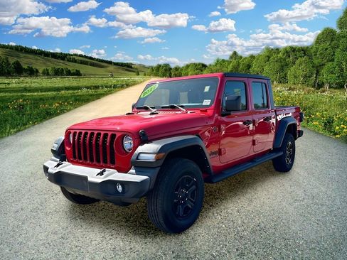 Used 2022 Jeep Gladiator Sport AWD/4WD image 3