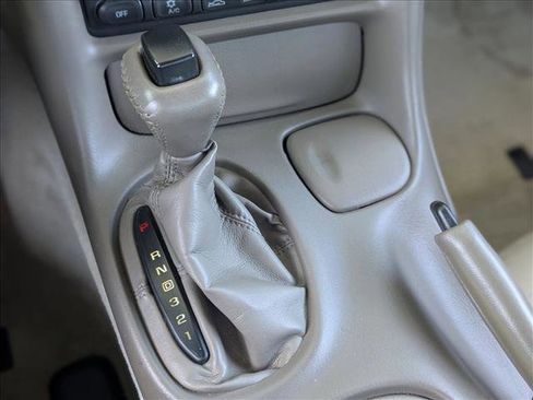 Used 2004 Chevrolet Corvette Convertible w/ Preferred Equipment Group image 12