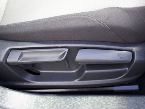 Used 2017 Volkswagen Jetta S FWD image 36