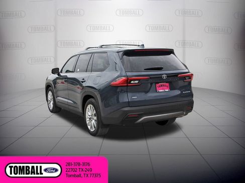 Used 2024 Toyota Grand Highlander AWD image 5