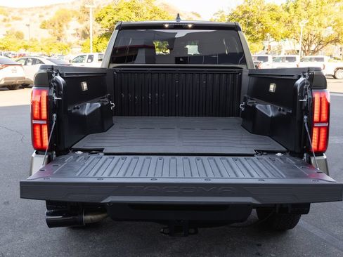 Certified 2026 Toyota Tacoma TRD Off-Road AWD/4WD image 8