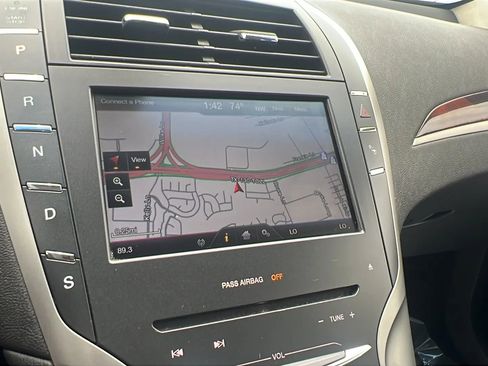 Used 2014 Lincoln MKZ w/ Equipment Group 102A Reserve FWD image 15