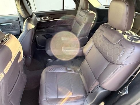 Used 2026 Ford Explorer Platinum w/ LUX Leather Package image 14