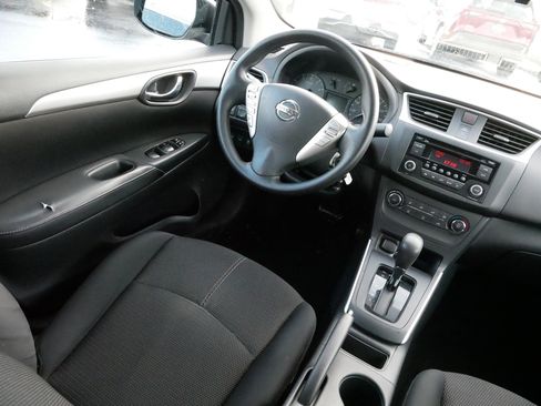 Used 2017 Nissan Sentra S w/ S Style Package image 9