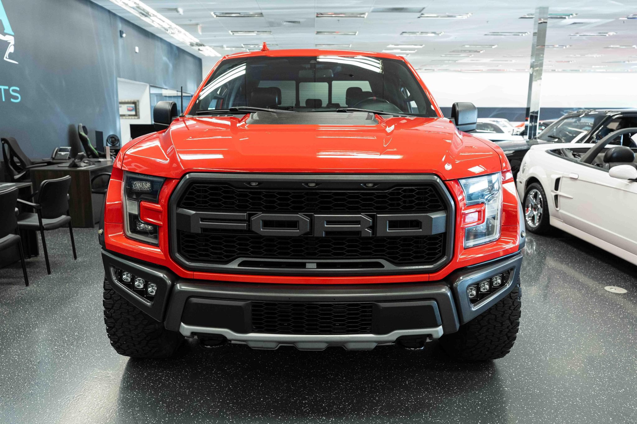 Used 2019 Ford F150 Raptor w/ Equipment Group 801A Mid AWD/4WD image 2