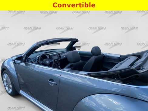 Used 2019 Volkswagen Beetle 2.0T SE FWD image 30