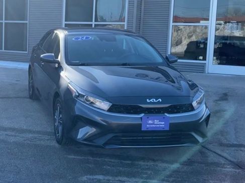 Used 2024 Kia Forte LXS image 4