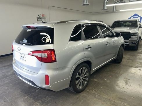 Used 2014 Kia Sorento SX image 4