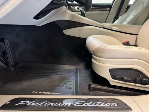 Certified 2023 Porsche Panamera 4 Platinum Edition AWD/4WD image 11