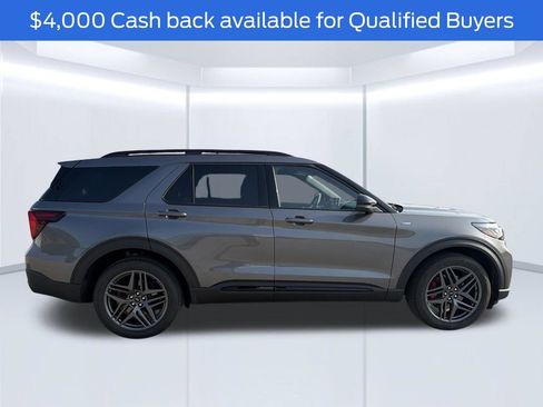New 2026 Ford Explorer ST-Line w/ ST-Line Street Pack AWD/4WD image 3