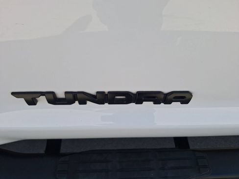 Used 2020 Toyota Tundra SR5 AWD/4WD image 15