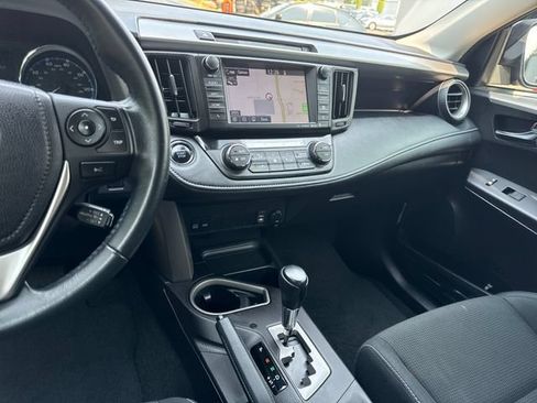 Used 2016 Toyota RAV4 XLE w/ Convenience Package FWD image 22