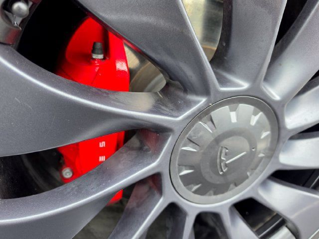 Used 2024 Tesla Model Y Performance AWD/4WD image 5