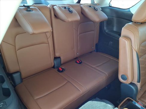 Used 2022 Nissan Pathfinder Platinum w/ Cargo Package image 9