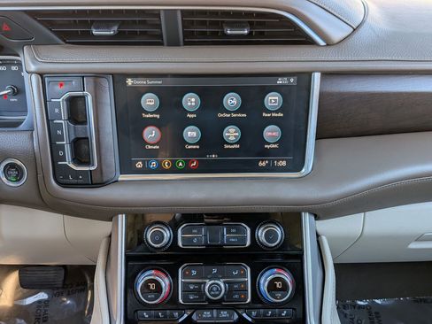 Used 2021 GMC Yukon XL Denali image 33