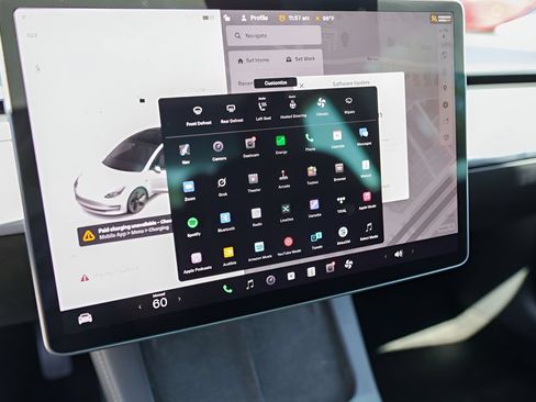 Used 2023 Tesla Model 3 Standard Range RWD image 16