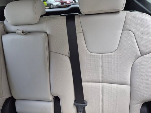 Used 2022 Kia Telluride EX w/ Towing Package FWD image 14