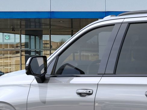 New 2026 Chevrolet Suburban RST w/ Advanced Technology Package AWD/4WD image 13