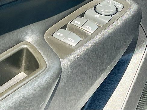 Used 2023 Chevrolet Equinox LT image 17