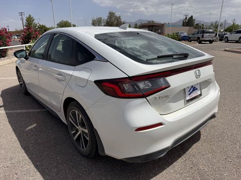 Used 2023 Honda Civic LX image 4