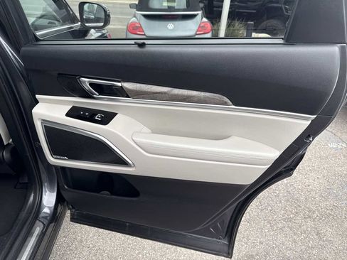 Used 2020 Kia Telluride SX w/ SX Prestige Package image 25
