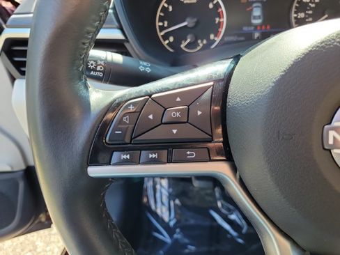 Used 2023 Nissan Altima 2.5 SL AWD/4WD image 21