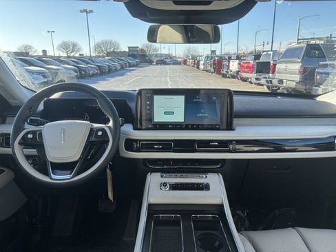 New 2026 Lincoln Aviator Reserve image 16