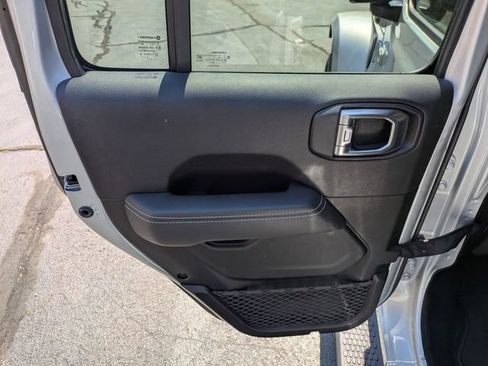 Used 2023 Jeep Wrangler Unlimited Sahara w/ Cold Weather Group AWD/4WD image 27