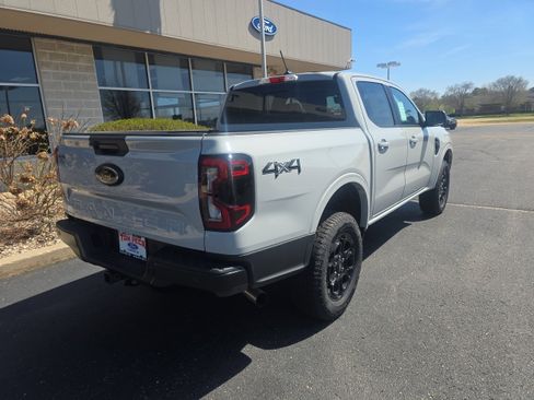 New 2026 Ford Ranger Lariat w/ Black Appearance Package AWD/4WD image 2