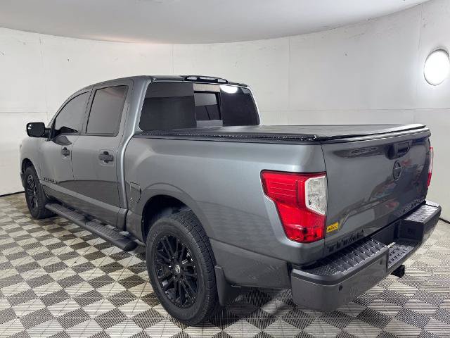 Used 2018 Nissan Titan SV w/ SV Convenience Package AWD/4WD image 4