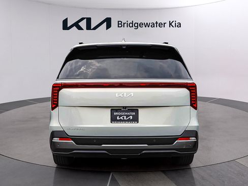Certified 2025 Kia Carnival SX Prestige FWD image 5