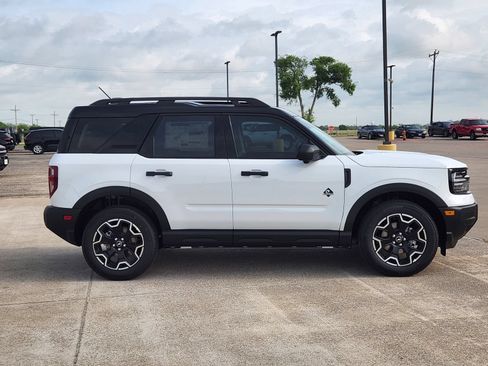 New 2026 Ford Bronco Sport Outer Banks w/ Outer Banks Tech Package+ AWD/4WD image 7