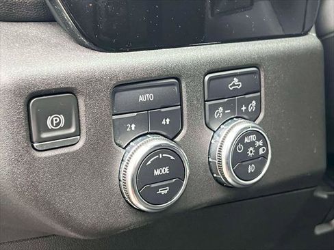 Used 2022 GMC Sierra 1500 Elevation image 18