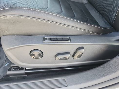 Used 2019 Volkswagen Jetta SEL Premium FWD image 26