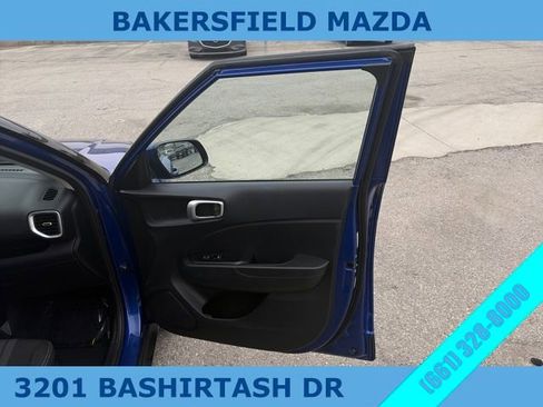 Used 2023 Hyundai Venue SEL w/ Cargo Package image 17