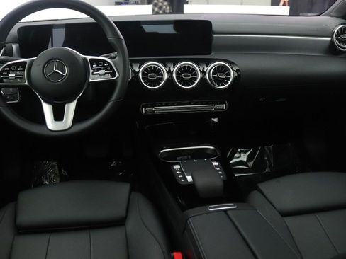 Certified 2022 Mercedes-Benz CLA 250 image 9