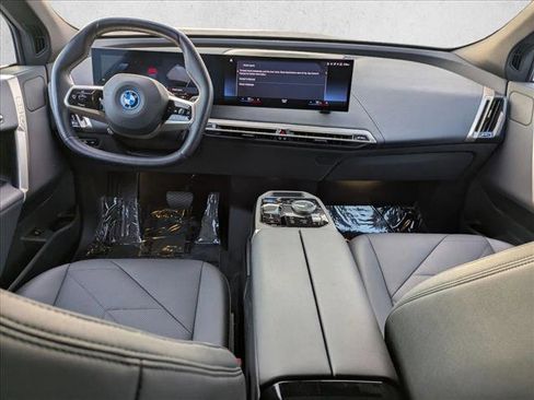 Certified 2023 BMW iX xDrive50 image 17