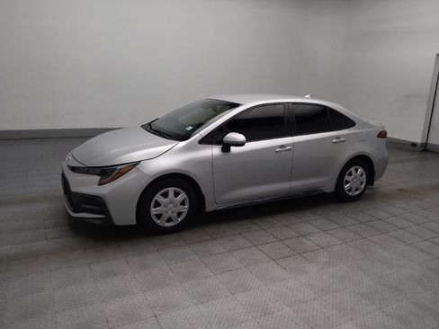 Used 2021 Toyota Corolla SE FWD image 2
