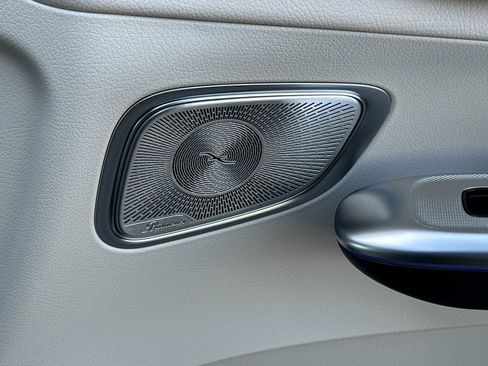 New 2025 Mercedes-Benz GLC 350e 4MATIC image 19