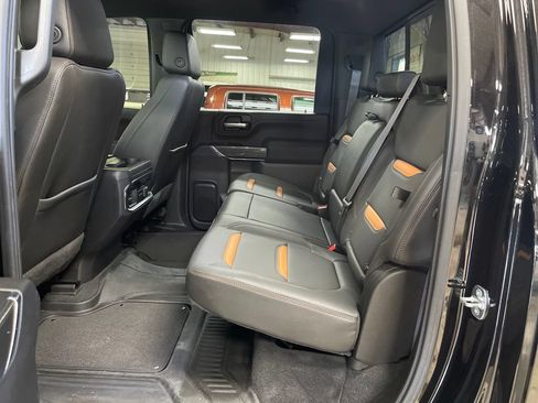 Used 2022 GMC Sierra 2500 AT4 w/ AT4 Premium Plus Package AWD/4WD image 21