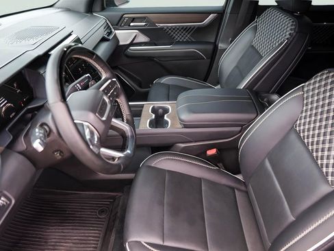 Used 2024 GMC Acadia Denali w/ Super Cruise Package image 12