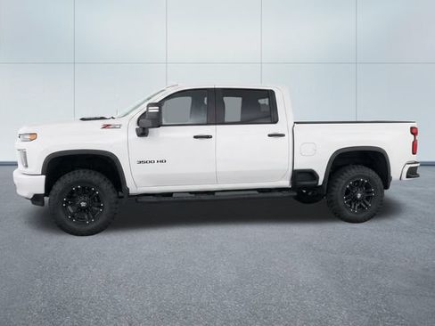 Used 2022 Chevrolet Silverado 3500 LTZ w/ LTZ Plus Package AWD/4WD image 9