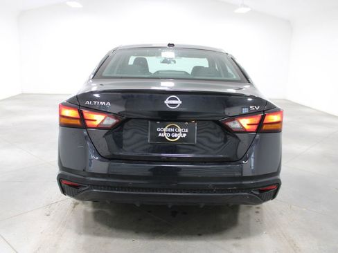 Used 2023 Nissan Altima 2.5 SV FWD image 8