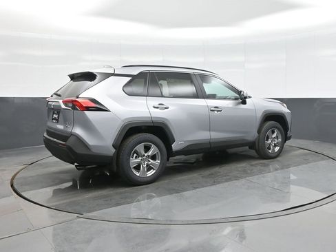 New 2025 Toyota RAV4 XLE image 7