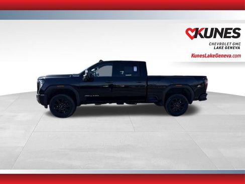 Used 2024 GMC Sierra 2500 AT4 image 10
