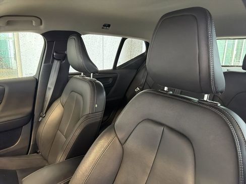 Used 2021 Volvo XC40 T5 Momentum AWD/4WD image 14